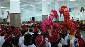 IPS rộn ràng hội diễn múa lân chào đón trung thu 2013