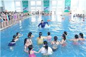 Bộ khuyến khích các lớp dạy bơi để giảm nguy cơ đuối nước