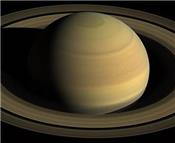 Những hình ảnh đầu tiên từ quỹ đạo mới của tàu không gian Cassini