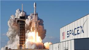 SpaceX sử dụng lại tên lửa từ nhiệm vụ lịch sử đưa phi hành gia lên không gian để phóng vệ tinh