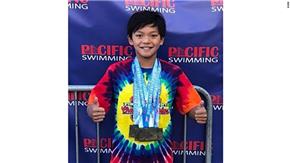 Cậu bé 10 tuổi Clark Kent phá vỡ kỷ lục thế giới mà Michael Phelps đã giữ trong 23 năm