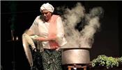 Chính trị bữa ăn qua vở kịch “Biryani Durbar”