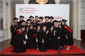 Lễ tốt nghiệp vinh danh và chúc mừng 170 tân khoa của Trường Đại học Quốc tế Sài Gòn