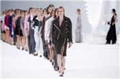 Chanel mang sự hào nhoáng của Hollywood đến Tuần lễ thời trang Paris