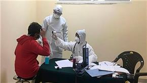 Các bác sĩ thử nghiệm thuốc chống Ebola và AIDS để chiến đấu bệnh dịch