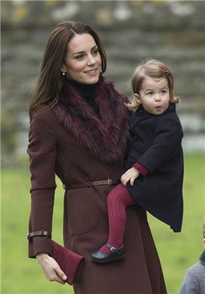 Phong cách thời trang của Công nương Kate Middleton và công chúa Charlotte
