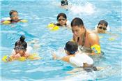 TPHCM phổ cập bơi cho học sinh mầm non