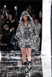 Rihanna sẽ ra mắt bộ sưu tập Fenty x Puma tại tuần lễ thời trang Paris