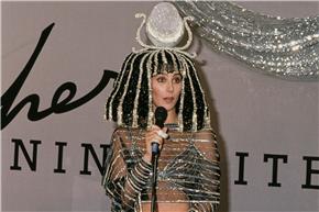 Cher hóa trang thành Cleopatra cho lễ hội Halloween năm 1988