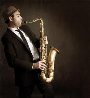 Sự ra đời và phát triển của nhạc cụ Saxophone