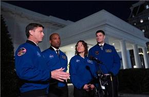 Phi hành gia quốc tế sẽ được mời tham gia trong chuyến đổ bộ lên Mặt Trăng của NASA trong tương lai