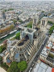 Những hình ảnh trên không cho thấy mức độ thiệt hại của Nhà thờ Đức Bà Paris