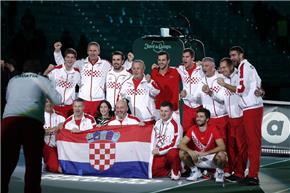 Croatia đánh bại Ý, giành vé vào bán kết Davis Cup