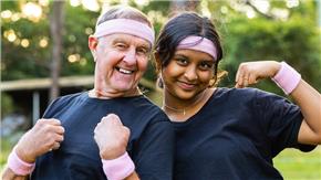 Mối quan hệ lành mạnh với người cao tuổi giúp cải thiện sức khỏe tinh thần và sự tự tin của các bạn trẻ